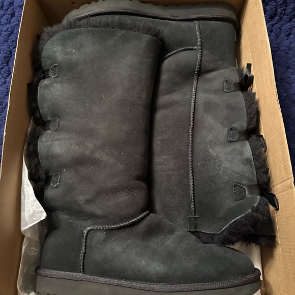 Ugg Bailey Bow tall boots with cleaning kit - Picture 2 of 6
